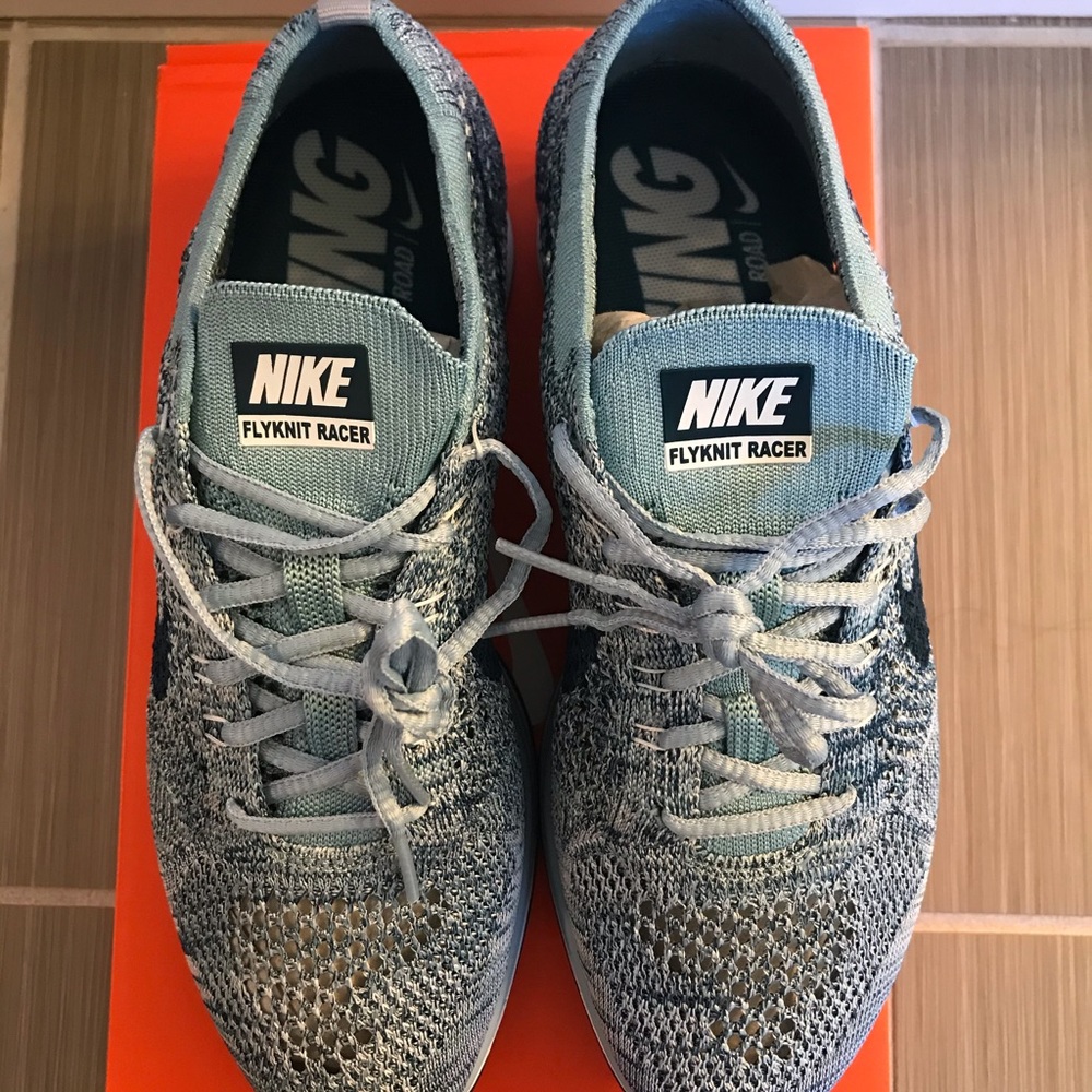 Women’s Nike Flynit Racer Sneakers  Size 6.5 NWT